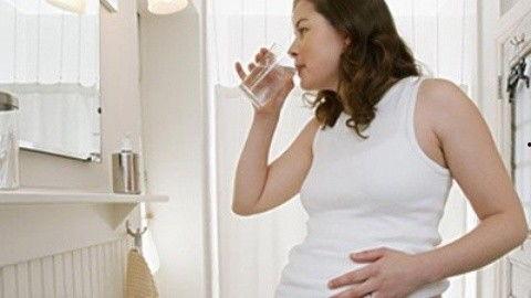 最恶心的亲嘴的视频,令人作呕的亲嘴视频引发公愤