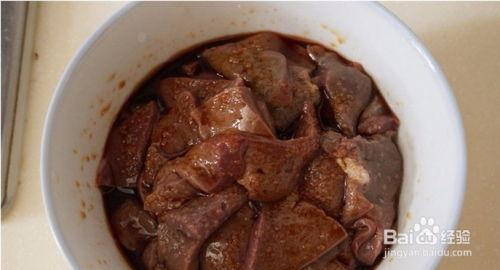 酱爆猪肝的做法视频,猪肝爽口——酱爆猪肝制作教程