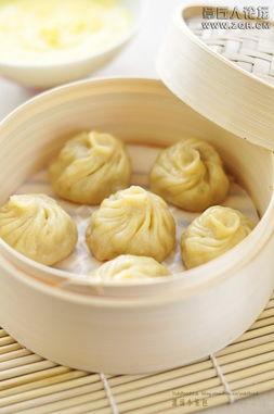 小笼包捏褶的手法视频